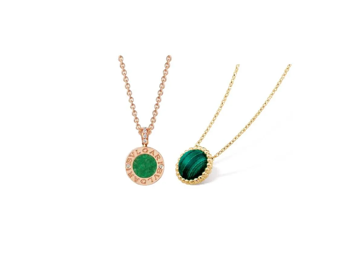 موديلات قلادات مرصعة بأحجار كريمة باللون الأخضر