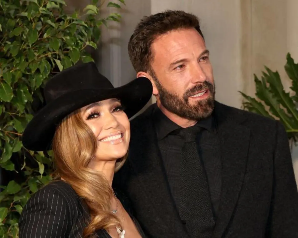 Jennifer Lopez and Ben Affleck attend the Ralph Lauren SS23 Runway Showat The Huntington Library, Art Collections, and Botanical Gardens onOctober 13, 2022 in San Marino, California.Amy Sussman / GETTY IMAGES NORTH AMERICA / Getty Images via AFP