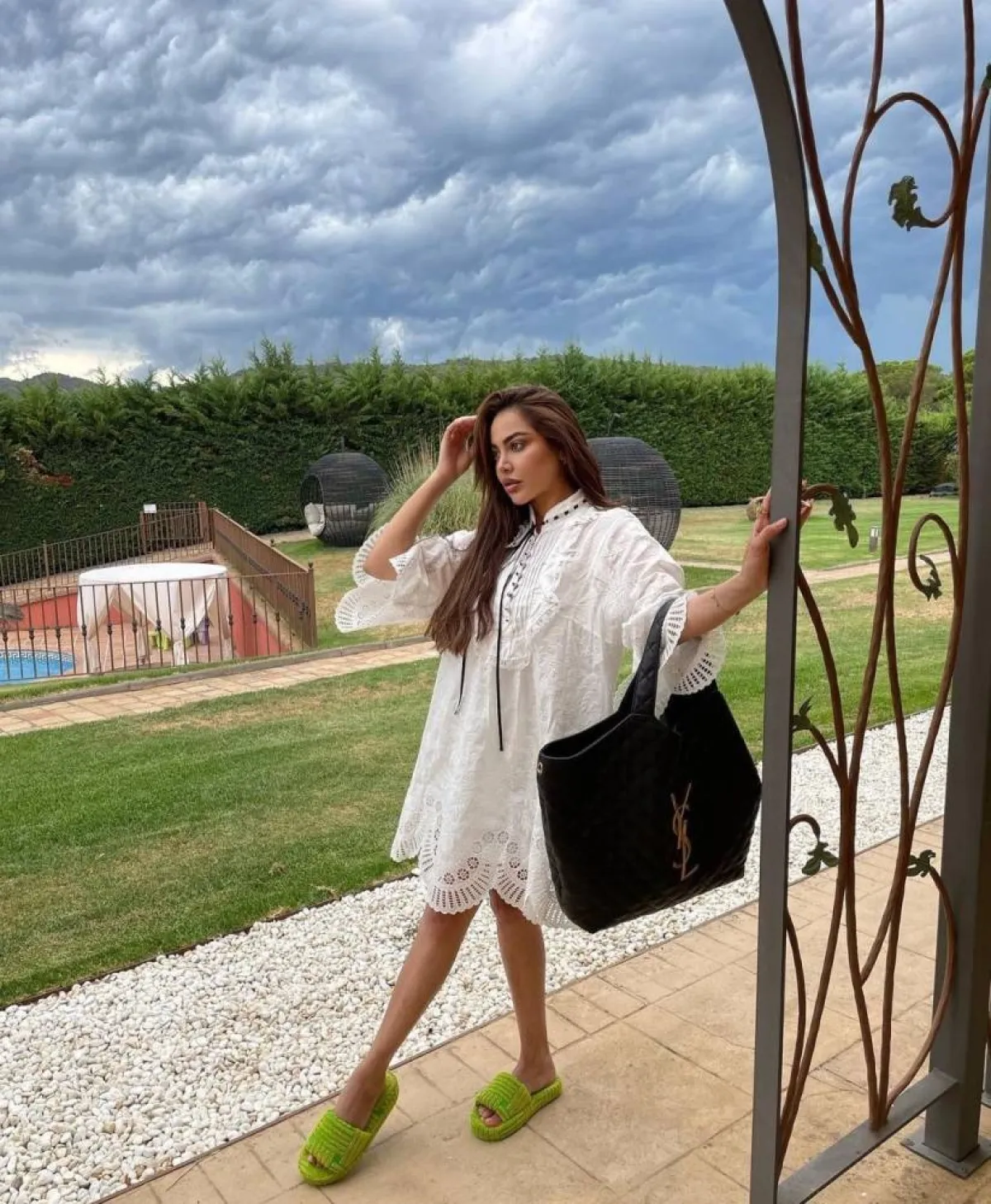 8 علامات تجارية تزيّن حقائب مدوّنات الموضة