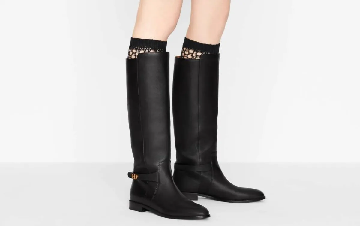 موديلات أحذية من الدور العالمية