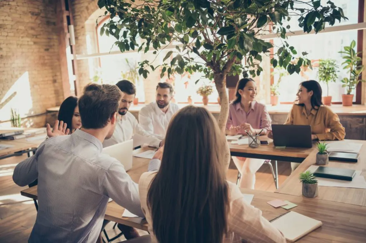  التعاون بين أعضاء الفريق