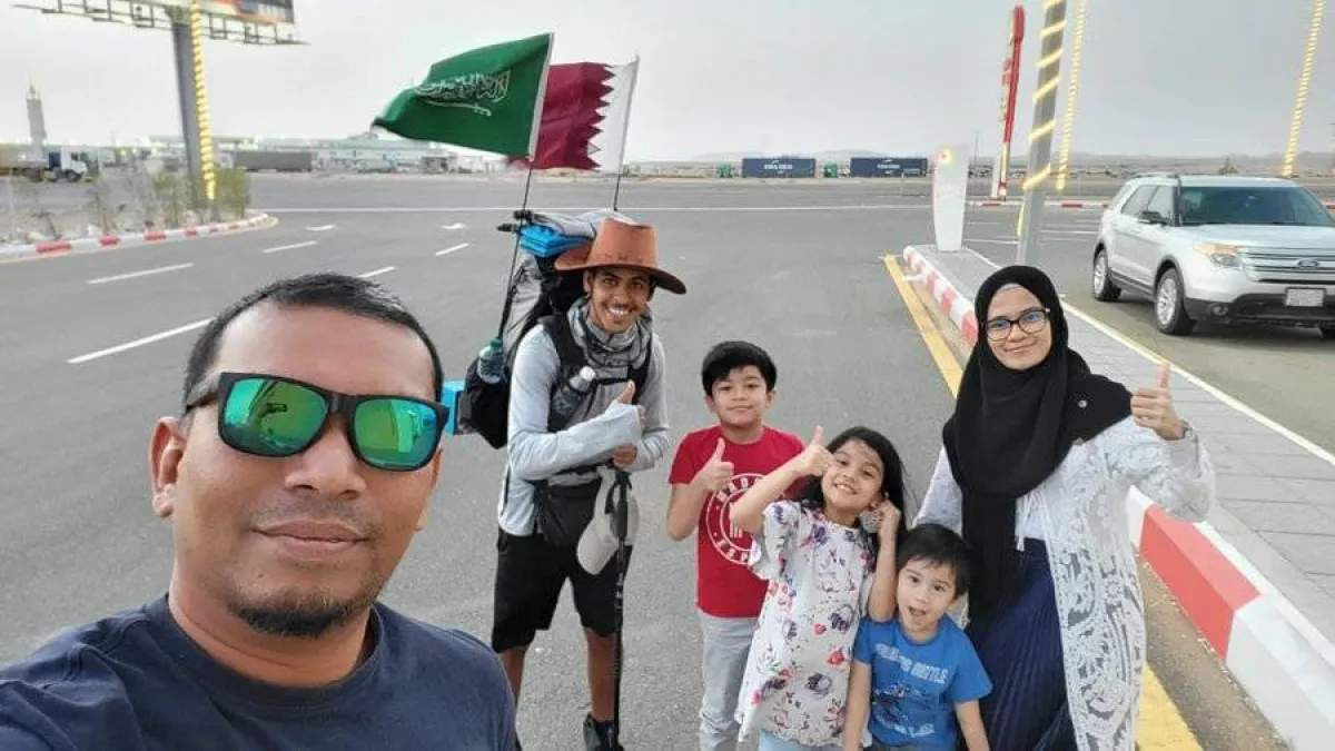 مشيًا على الأقدام.. رحّالة سعودي يروي تفاصيل رحلته إلى قطر لحضور المونديال - الصورة من حسابه الشخصي على تويتر