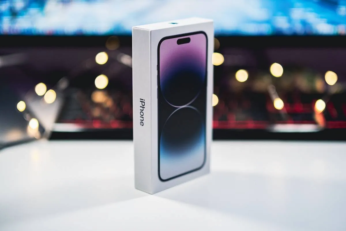 صورة العلبة الخاصة بهاتف آيفون 14 برو ماكس