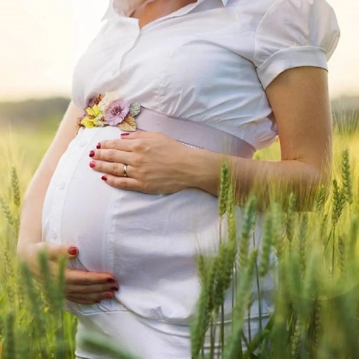 صورة لحامل في الشهرالثامن