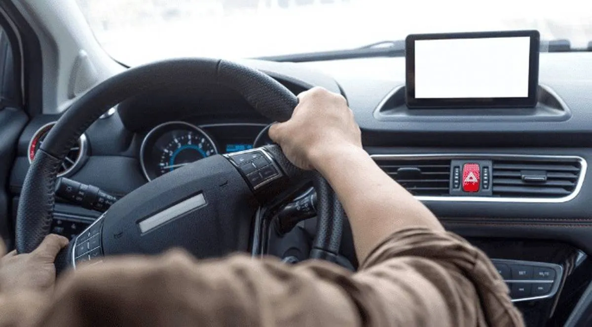 أسباب انحراف السيارة على الطريق وهذه طرق مواجهتها