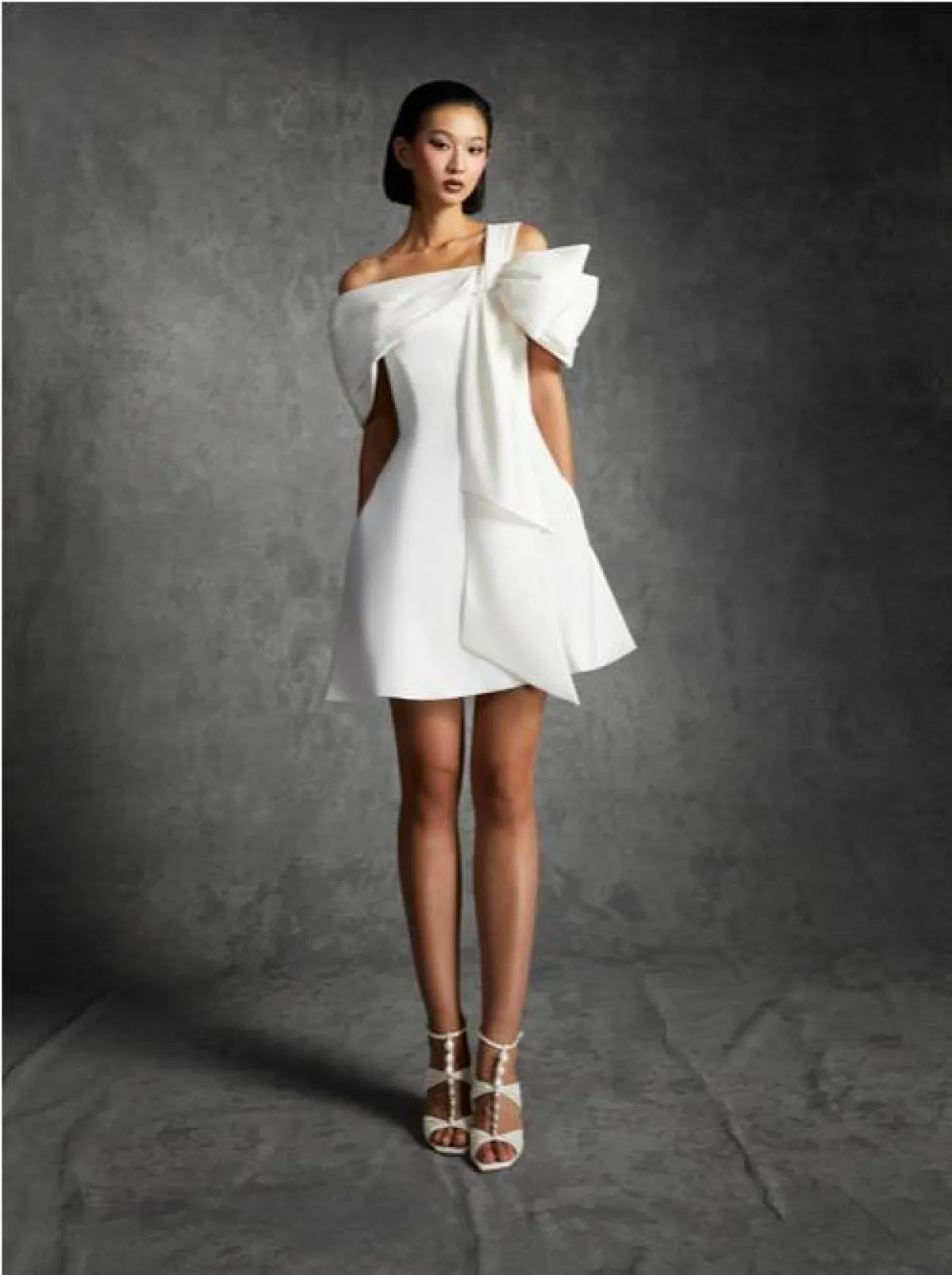 فستان زفاف قصير من فيكتور و رولف Viktor e Rolf