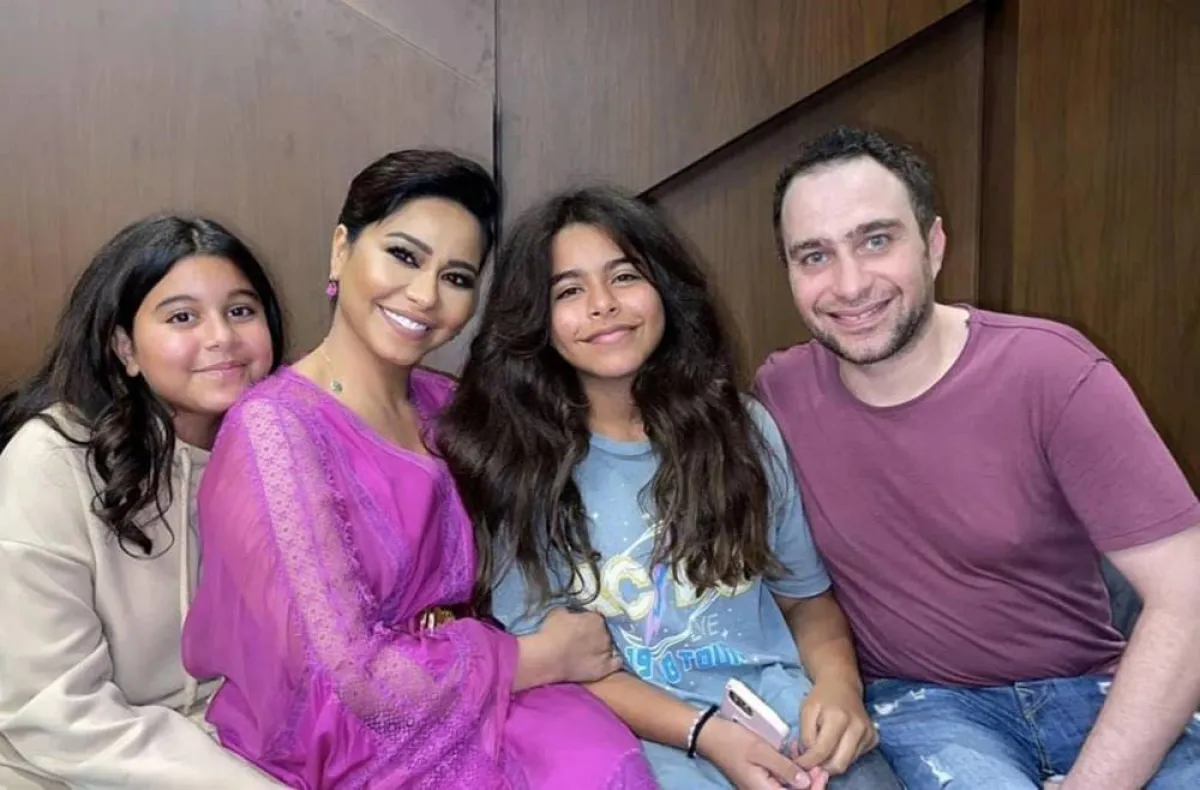 حسام حبيب مع شيرين وابنتيها - الصورة من أرشيف المحرر