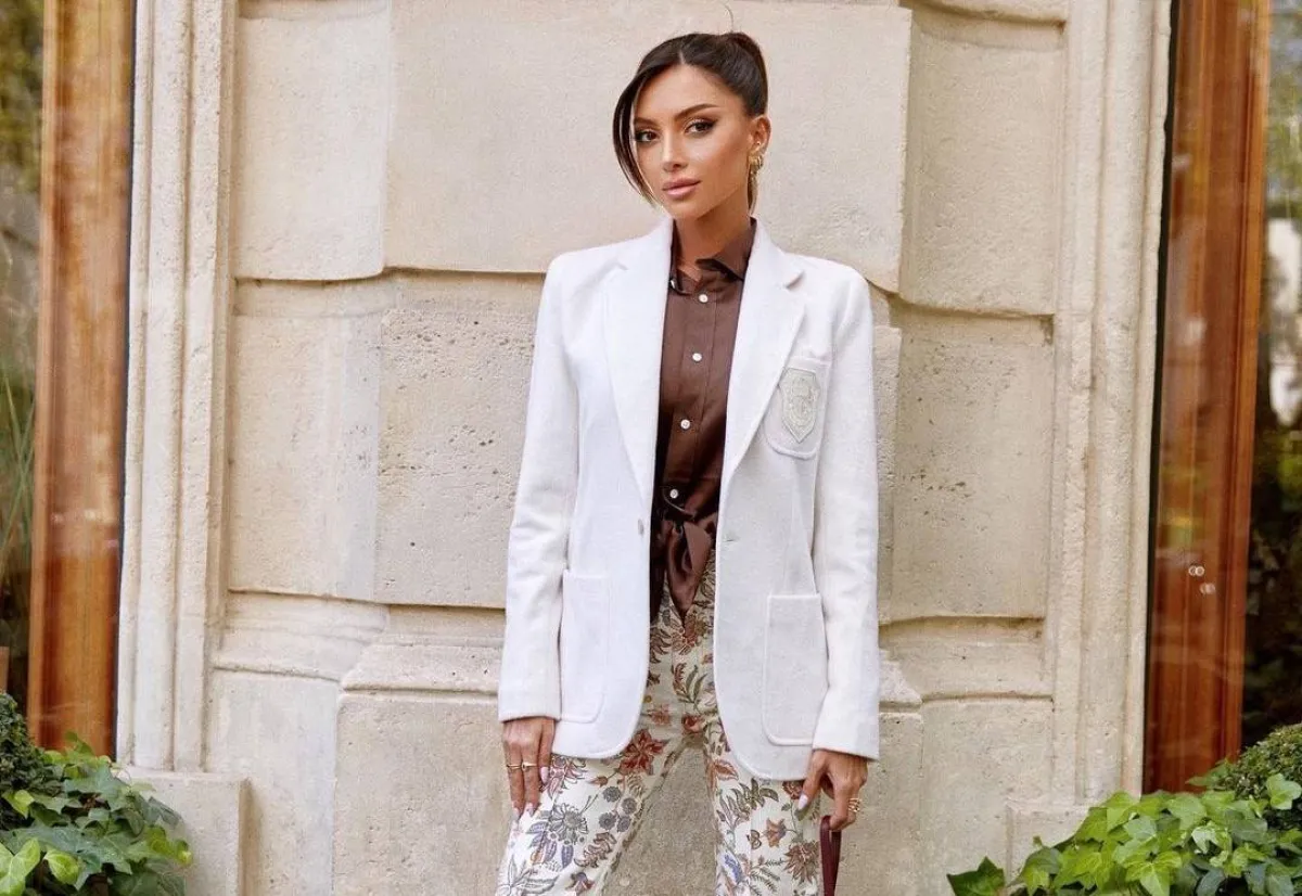 إطلالات نتالي فنج بالبليزر