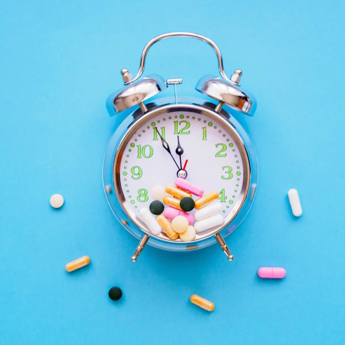 صورة تعبر عن الدقة عند تناول الحبوب