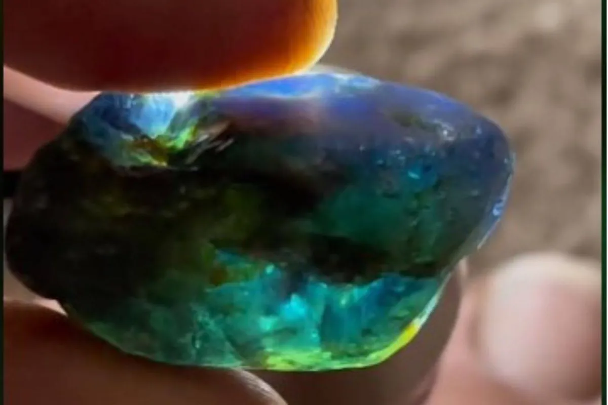  ياقوتة نادرة