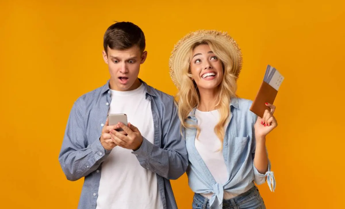 تتضمن جوازات السفر الصورة والاسم وتاريخ الميلاد 