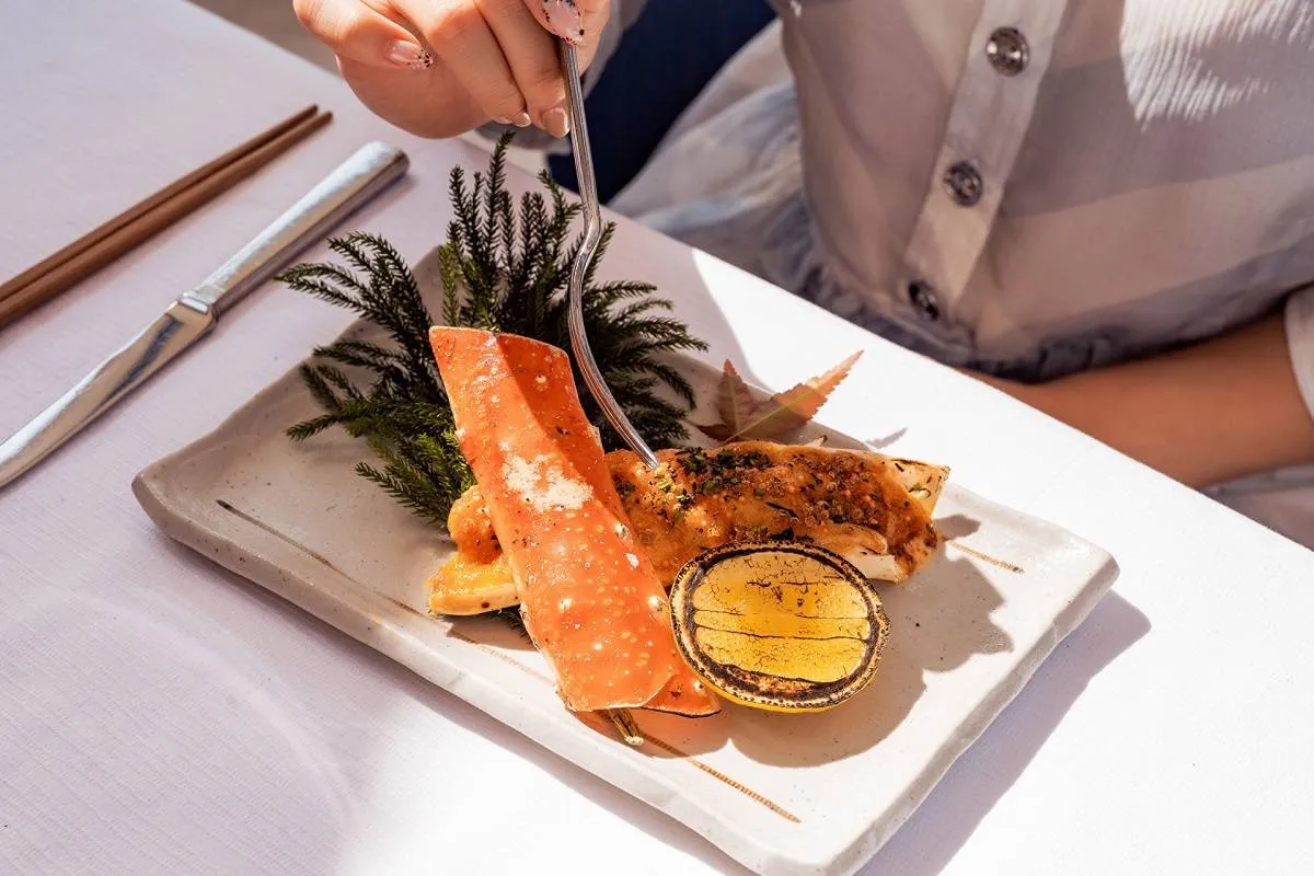 أطباق من قائمة مطعم سي فو