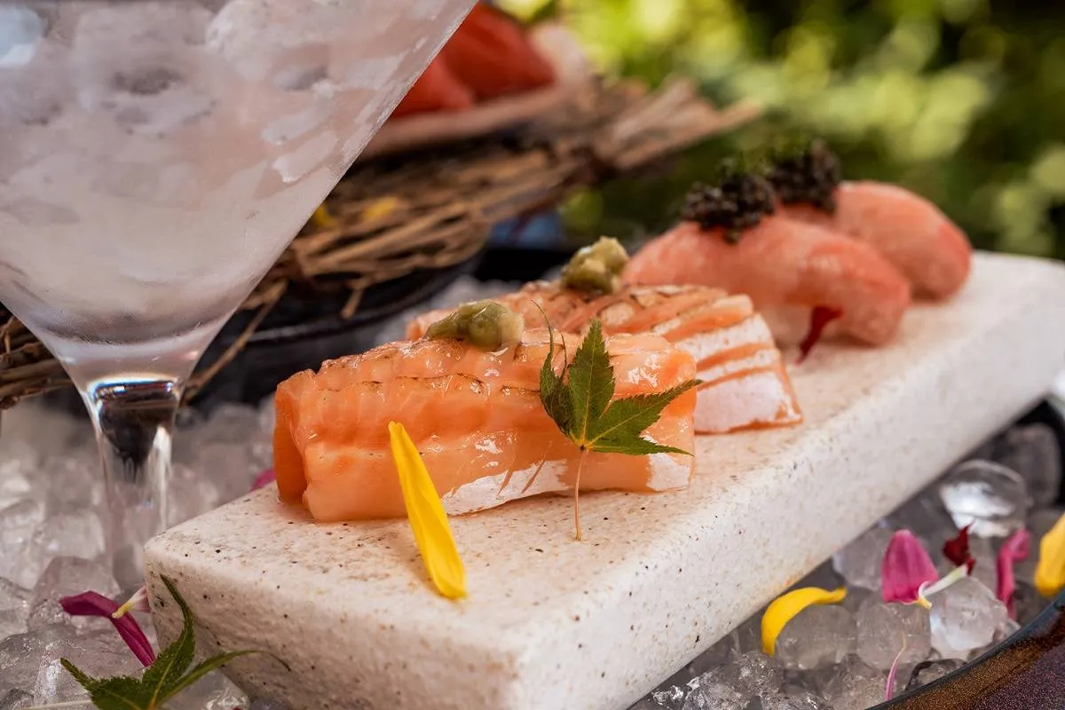 أطباق من قائمة مطعم سي فو