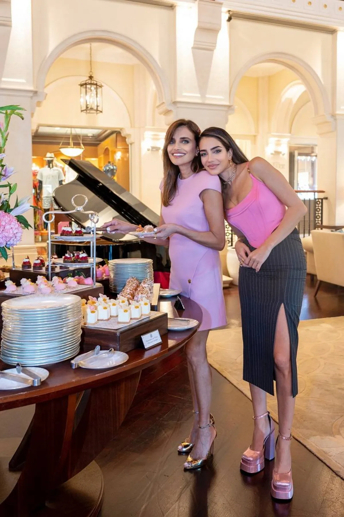 جلسة شاي ضمن مبادرة #أكتوبر_الوردي للتوعية بسرطان الثدي