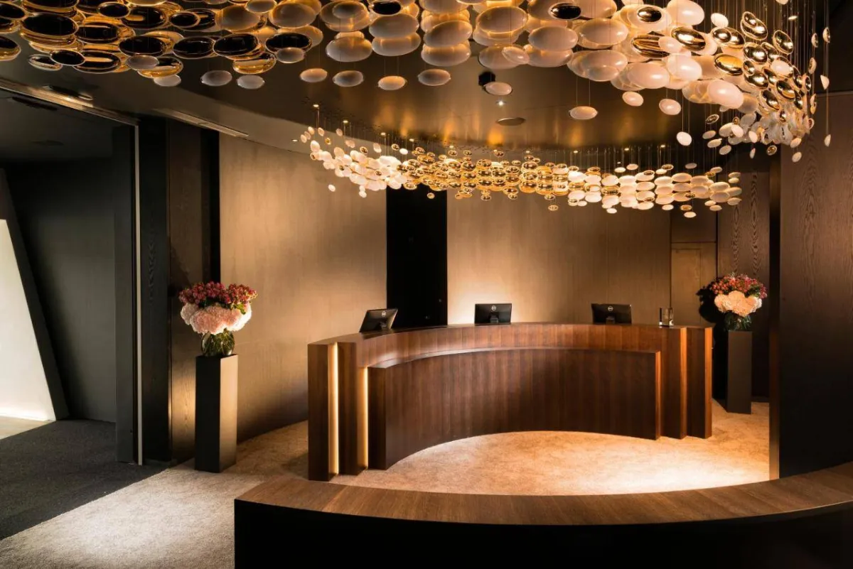 اللوبي في فندق 7132