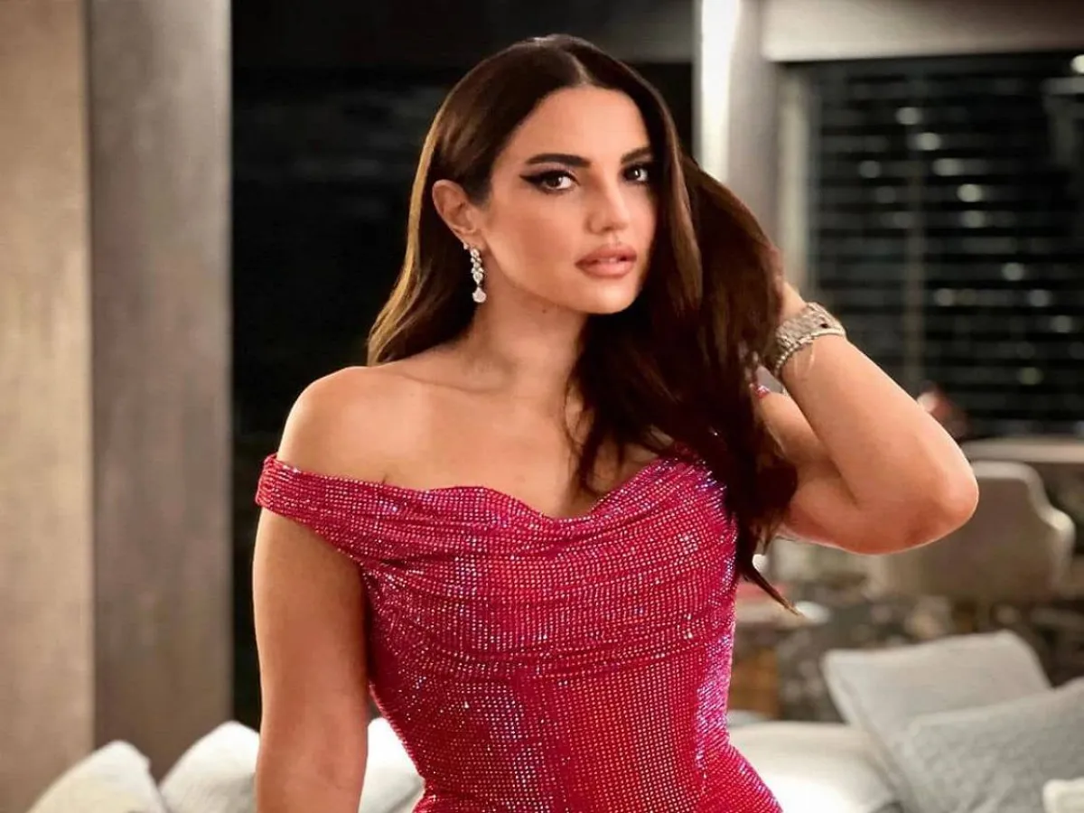 درة زروق - صورة من حسابها على فيسبوك