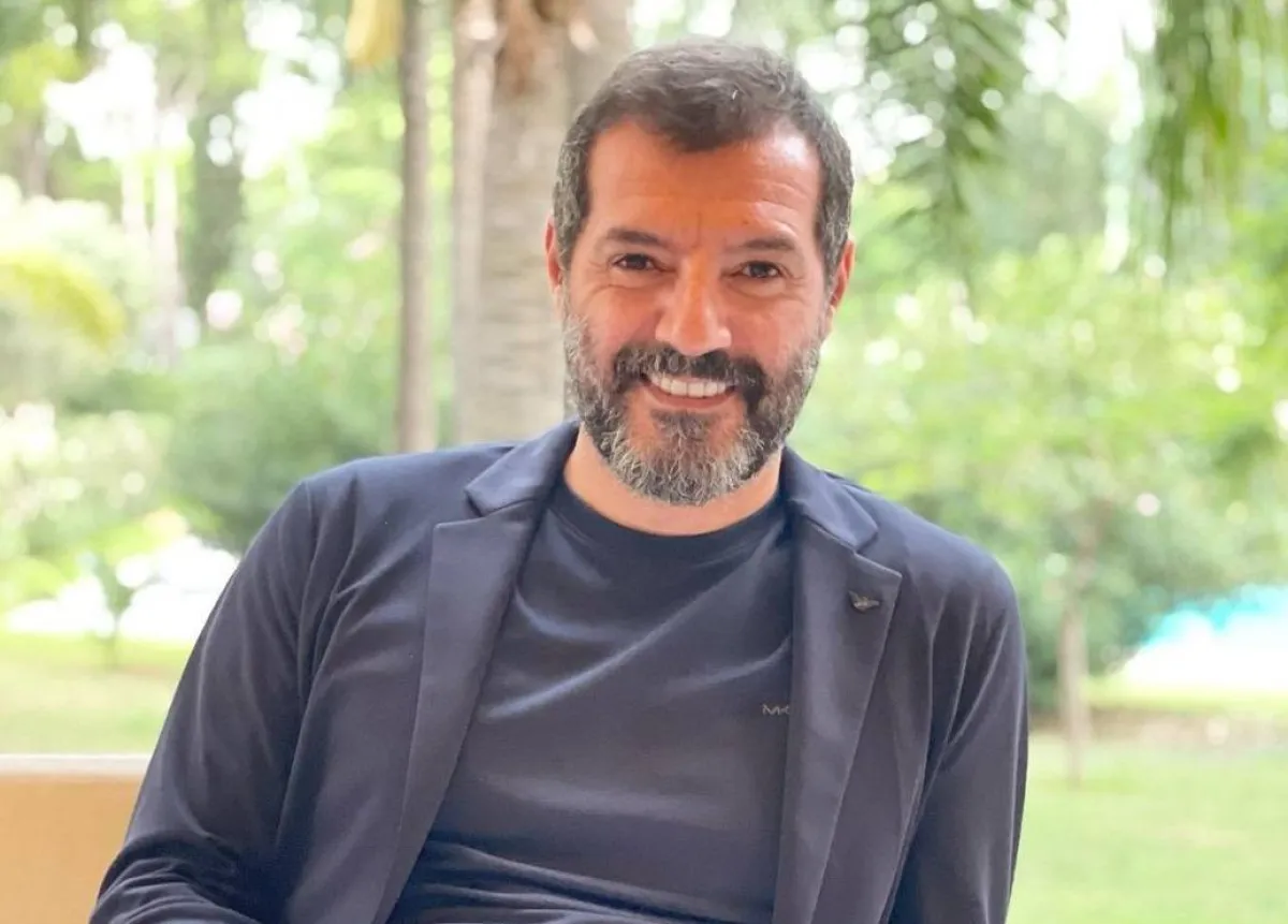 عادل كرم  - صورة من صفحته الرسمية على انستغرام