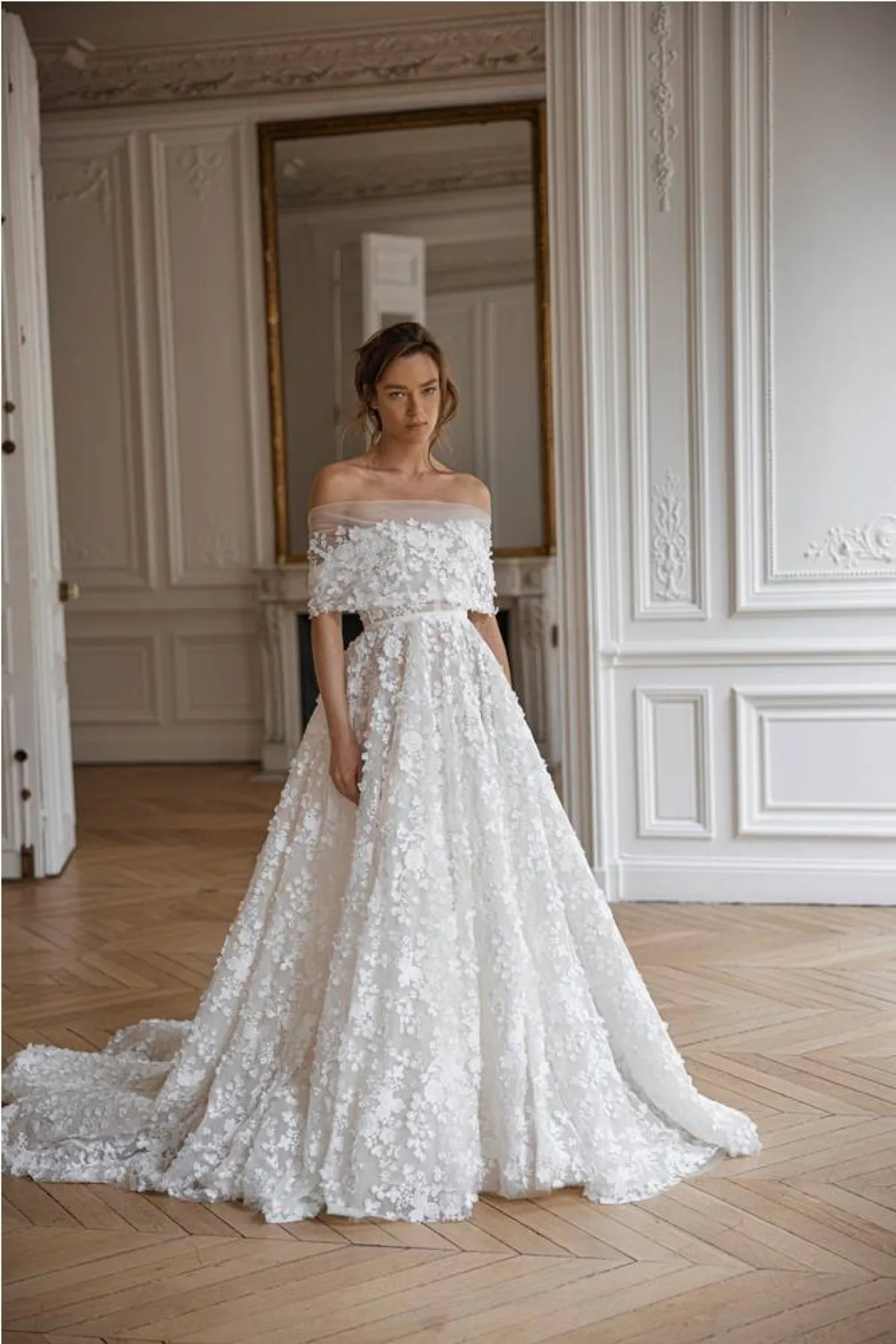 موديلات فساتين زفاف مزينة بالدانتيل من أيزن شتاين Eisen Stein