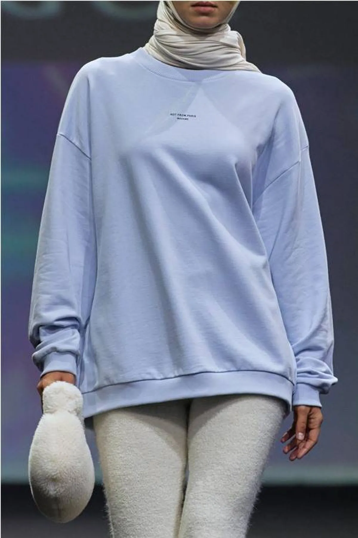 حقيبة يد فرو لخريف وشتاء 2022 من أمريكان راج American Rag