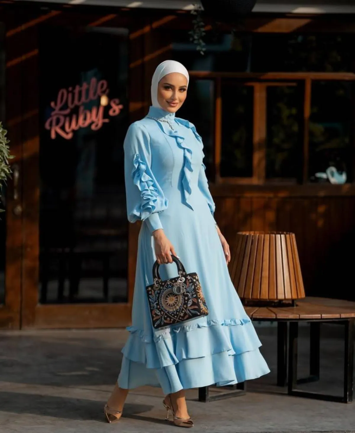 إطلالات بدرجات الباستيل من دلال الدوب