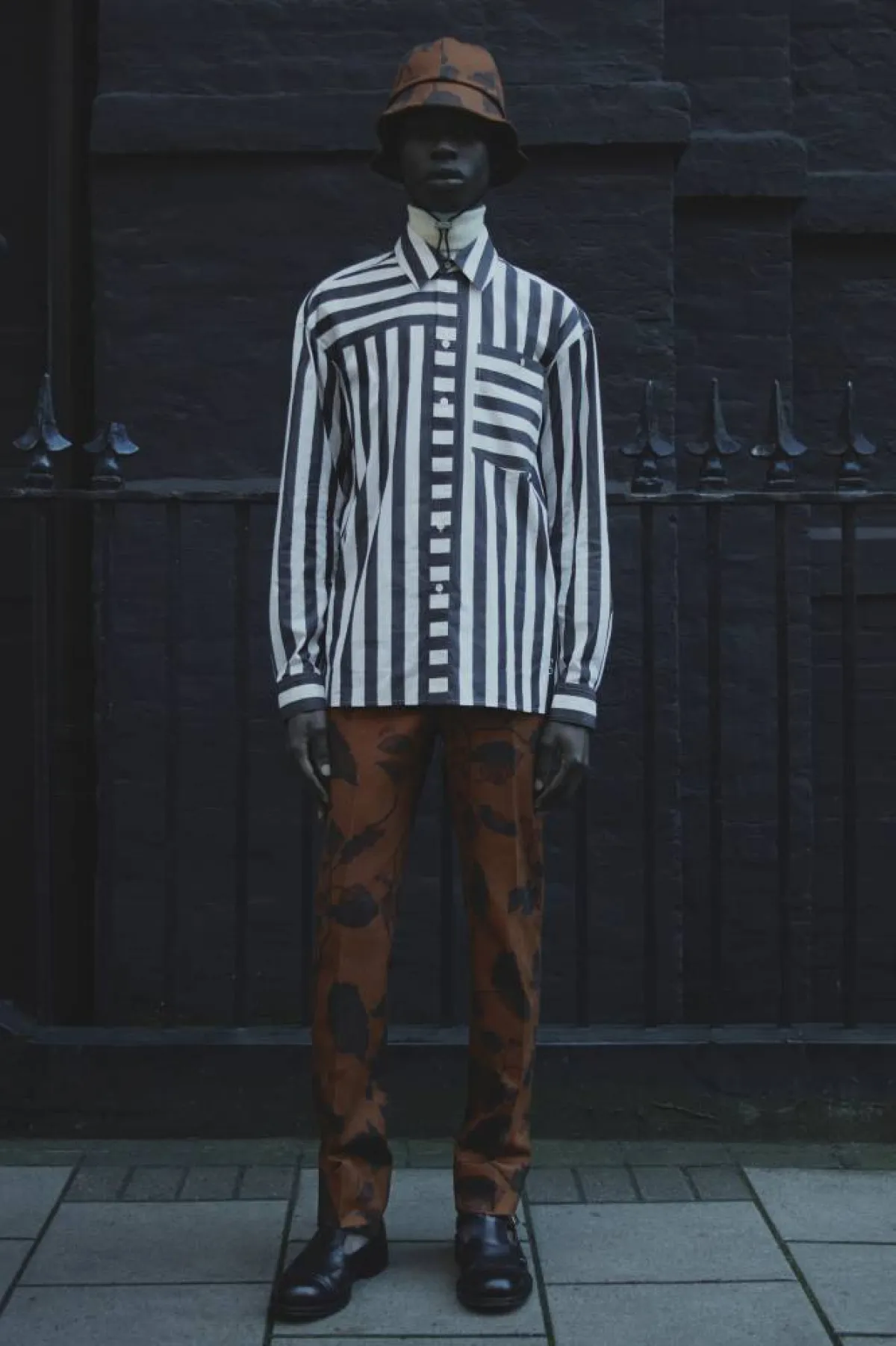 التقليمات في أزياء الرجل