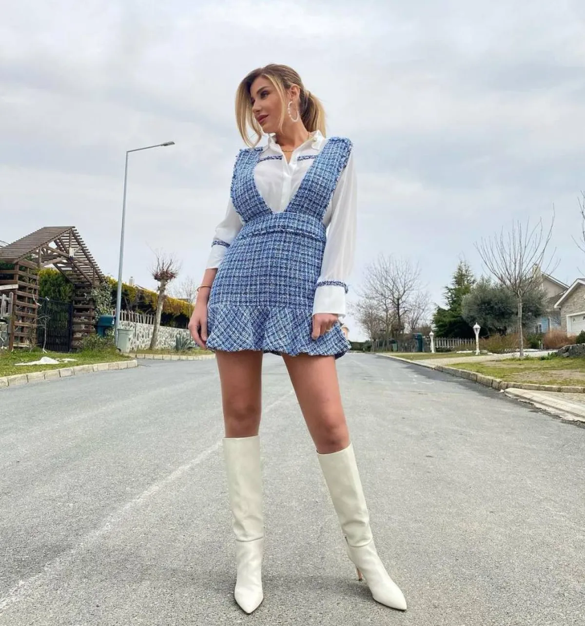 ريتا حرب بفستان كاجوال قصير 