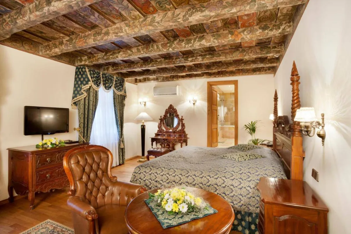 فندق يو برنس