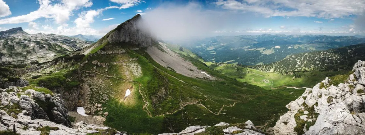 صورة لهضبة عالية