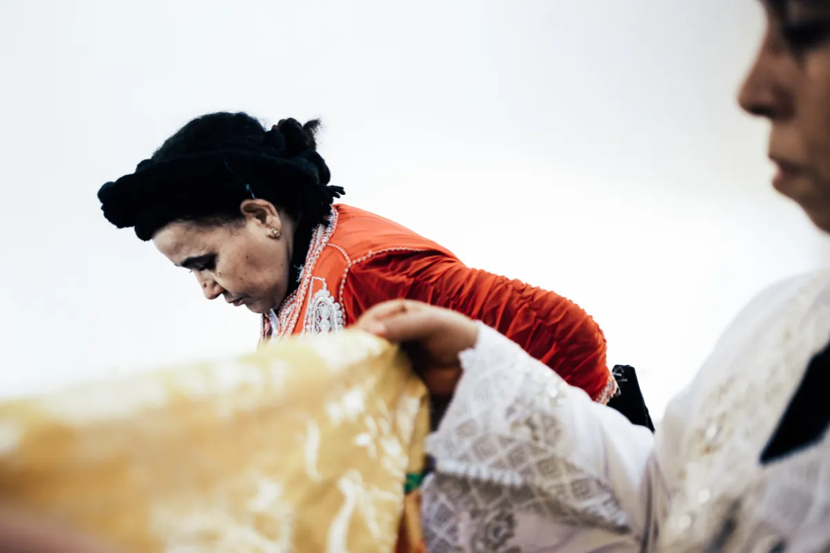 مصممة الرقص المغربية بشرى ويزكان في المجمع الثفافي أبوظبي يوم 19 نوفمبر 2022