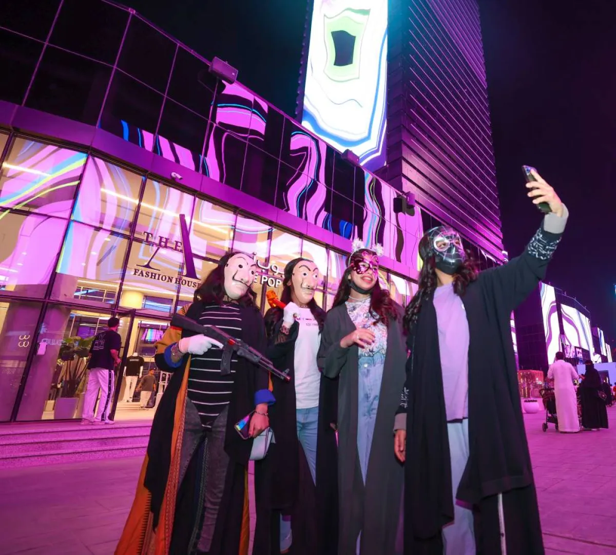 بوليفارد رياض سيتي تستقطب 120 ألف زائر في "ويكند الرعب".. وإعلان موسم الرياض يتخطى حاجز الـ100 مليون مشاهدة