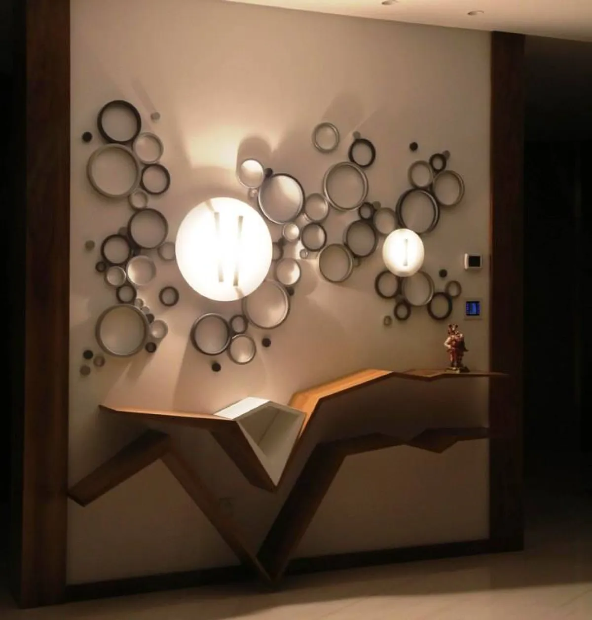 نموذج عن استخدام اللمبات الجداريّة