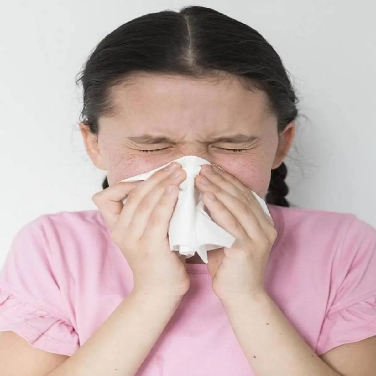 صورة لطفلة تعاني من تورم اللحمية