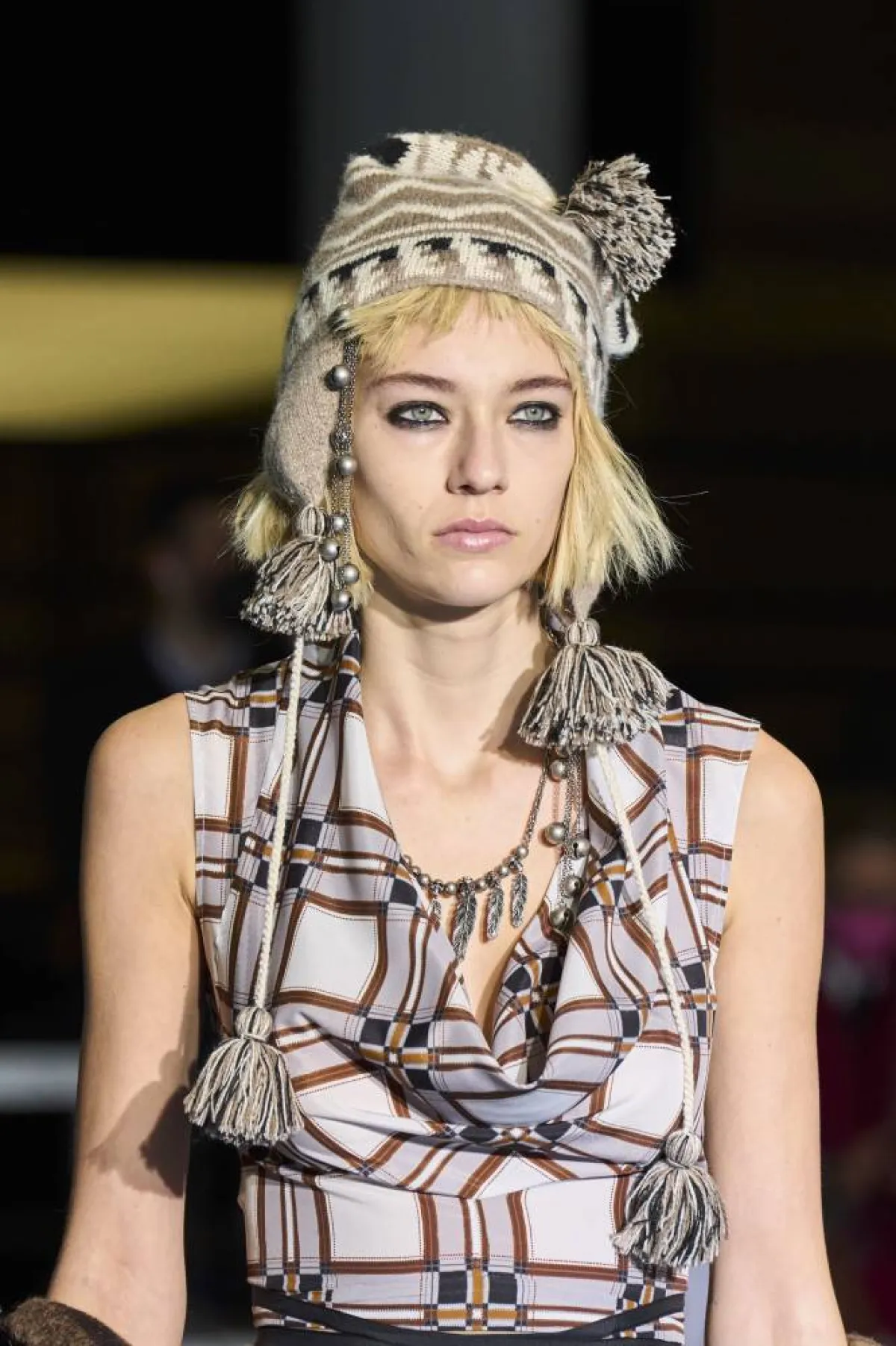 موديلات قبعات خريف وشتاء 2022-2023