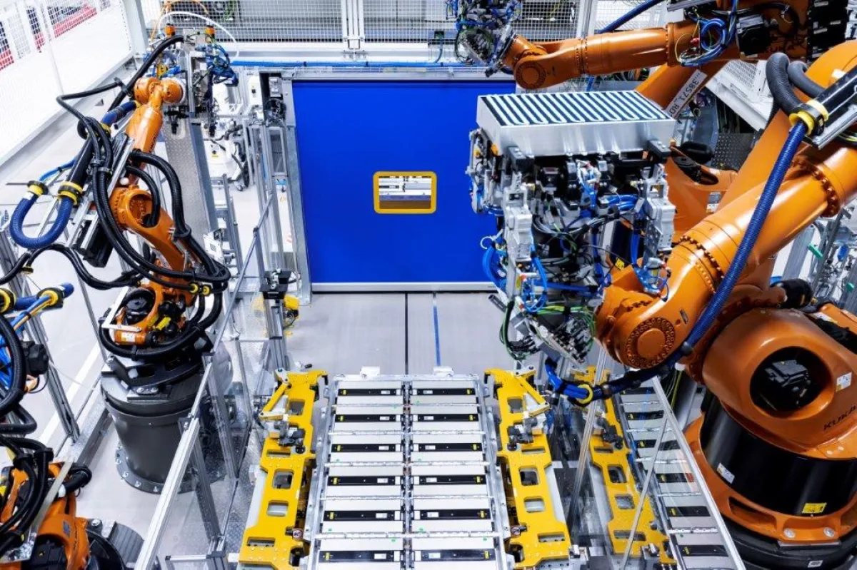 بطاريات السيارات الكهربائية الحديثة