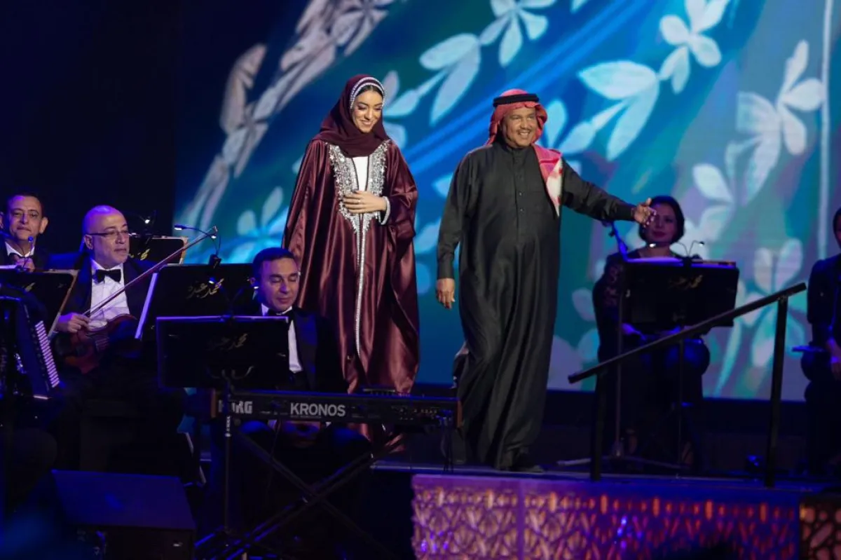 زينه عماد ومحمد عبده -الصورة من حساب روتانا لايف على تويتر