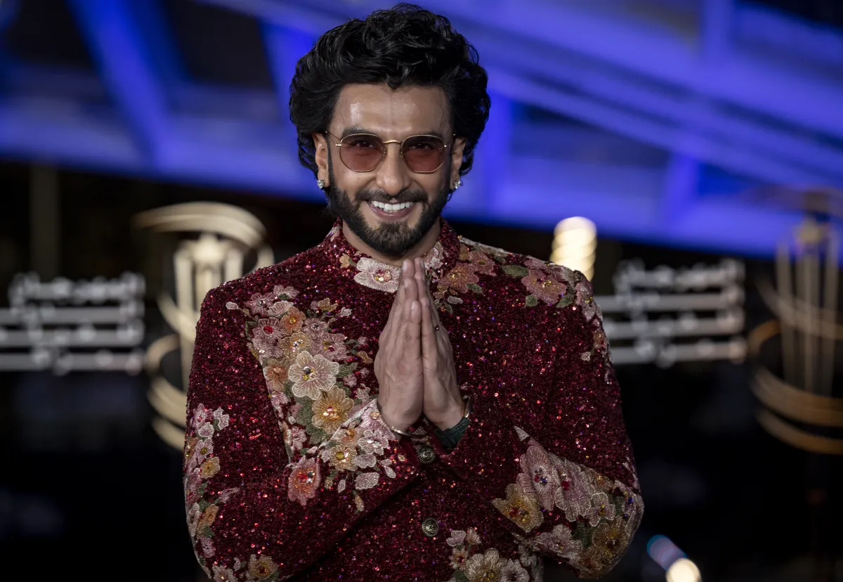 India's actor Ranveer Sinch poses on the red carpet upon his arrival for the opening ceremony of the 19th Marrakech International Film Festival in Marrakech on November 11, 2022. FADEL SENNA / AFP