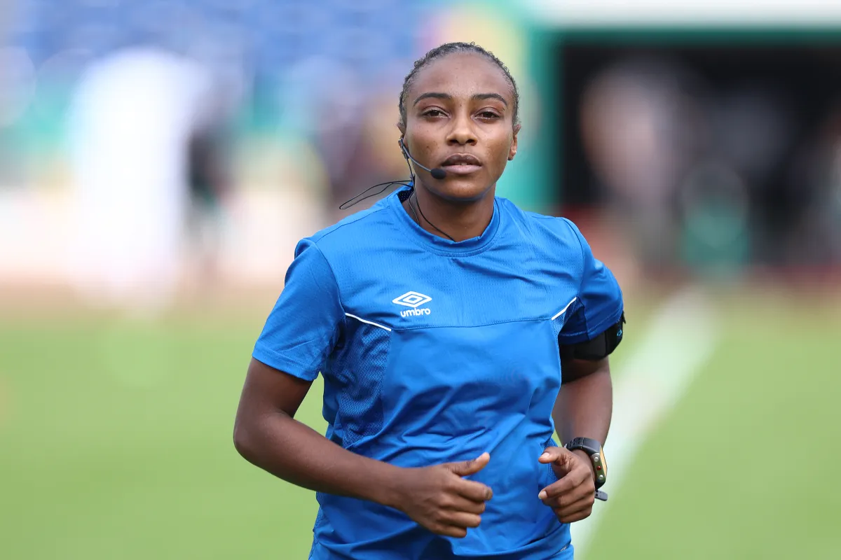  Rwandan referee Salima Mukansanga warms up prior to the Group B Africa Cup of Nations (CAN) 2021 football match between Zimbabwe and Guinea at Stade Ahmadou Ahidjo in Yaounde on January 18, 2022. Kenzo Tribouillard / AFP