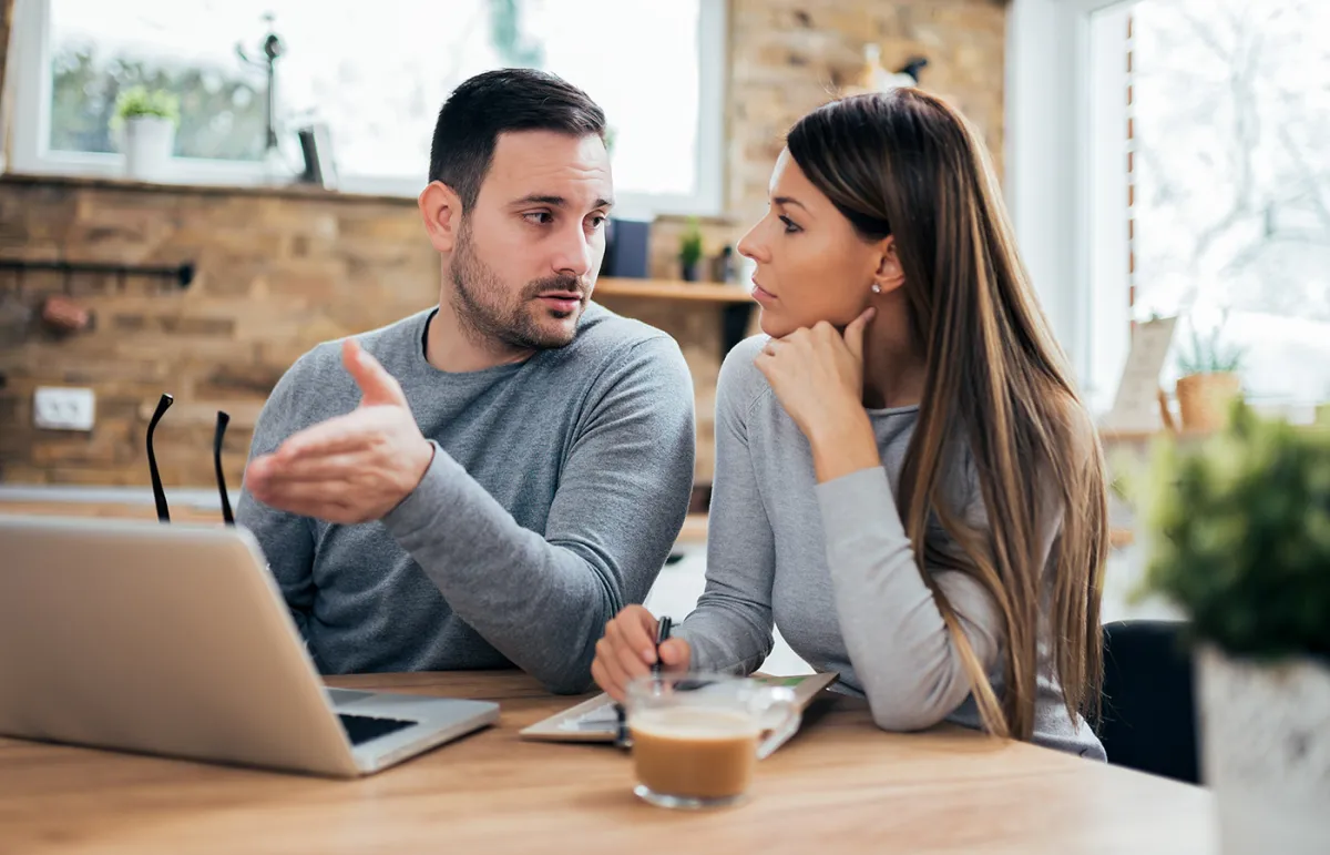 6 بدايات محادثة مثيرة للاهتمام للأزواج