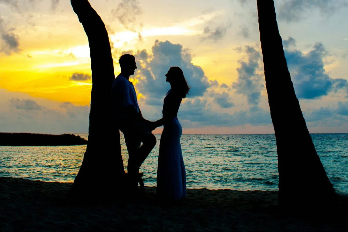 الفرق بين الرومانسية والرومانتيكية