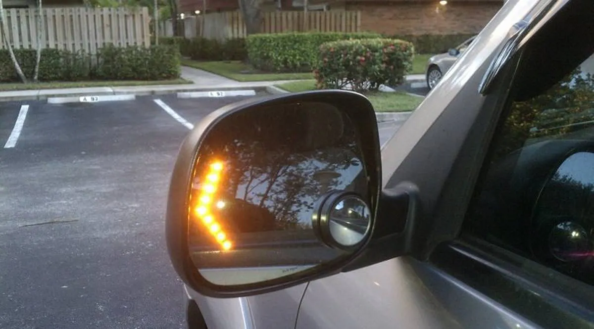 كيفية التعامل مع أعطال غمازات السيارة