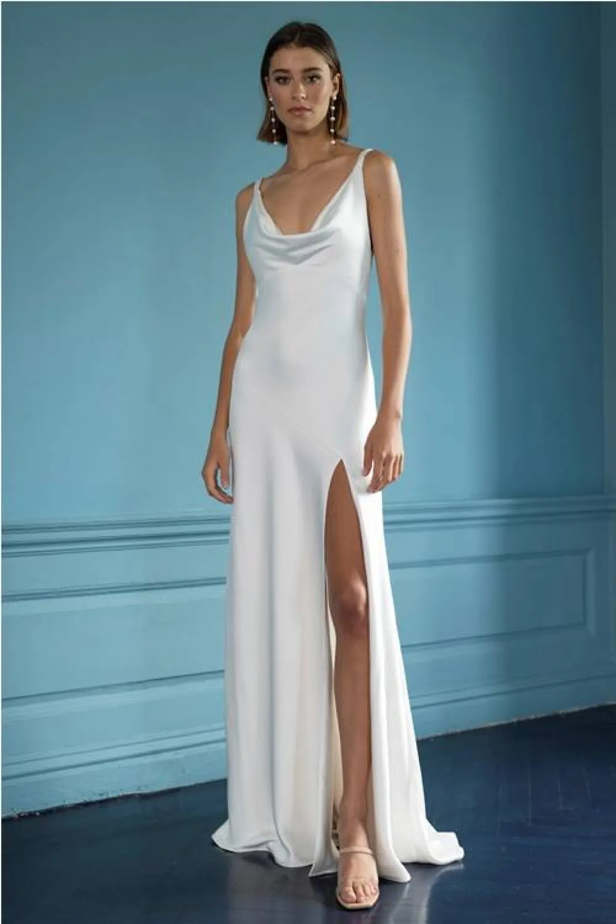 فستان زفاف بفتحة جانبية من جيني يو Jenny Yoo