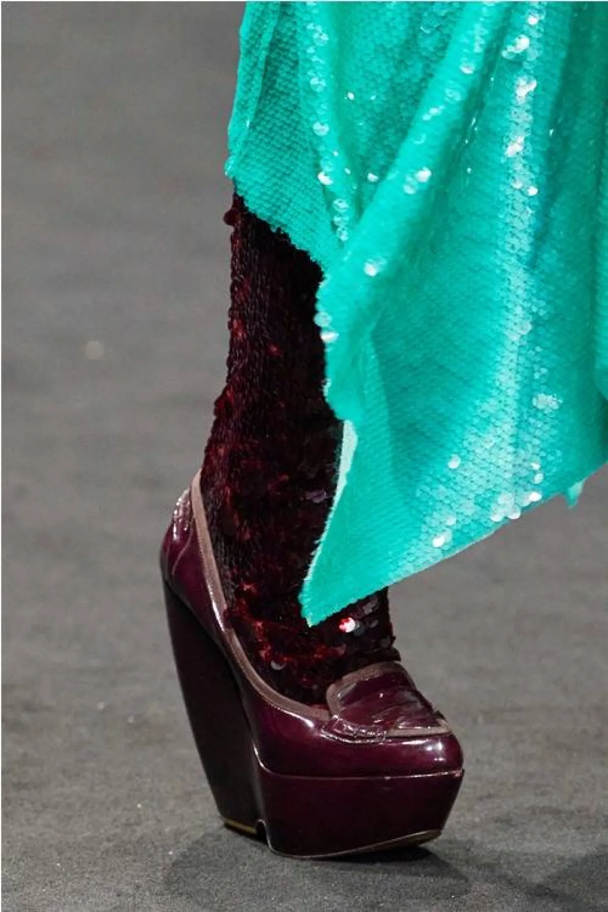 حذاء بكعب عريض، من سمسم Semsem