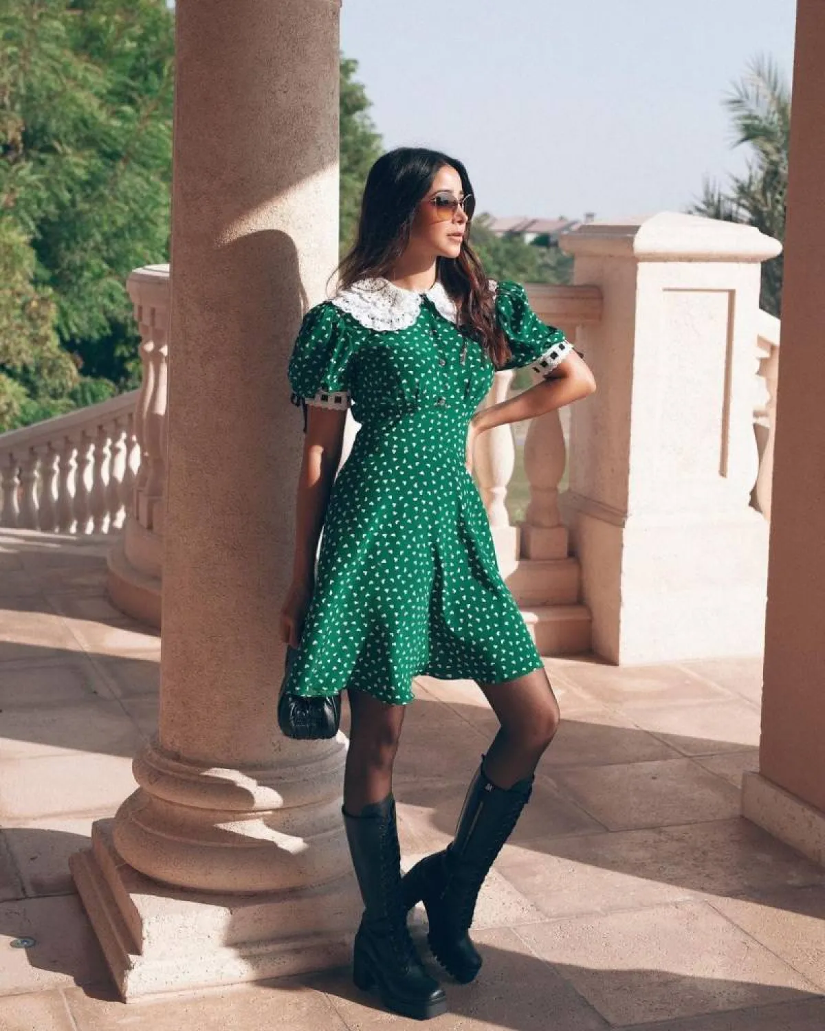 أسيل عمران بفستان معرق باللون الأخضر 