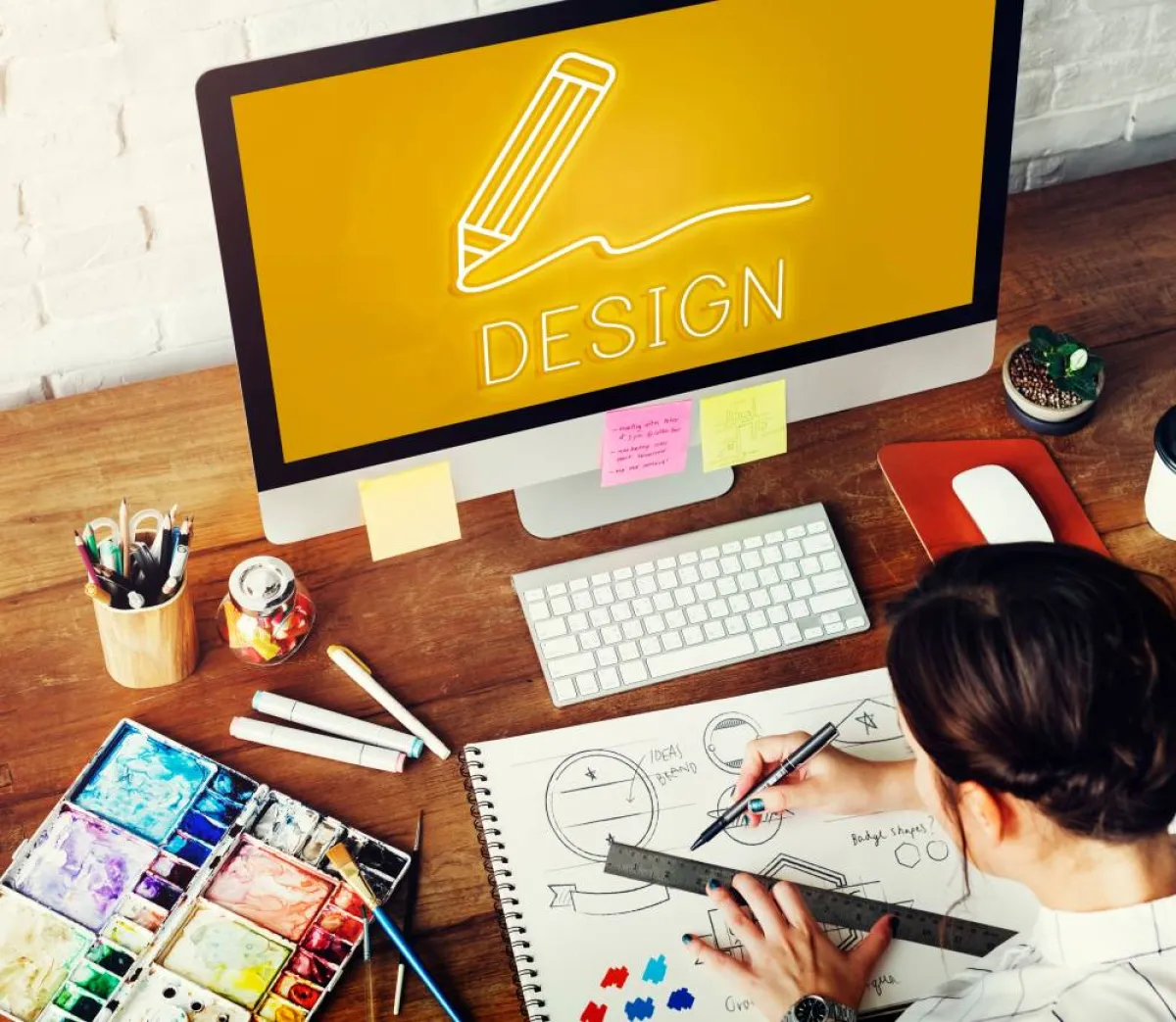 إتقان العمل على برامج التصميم (الفوتوشوب والإلستراتور)، مهارة فنّية مطلوبة