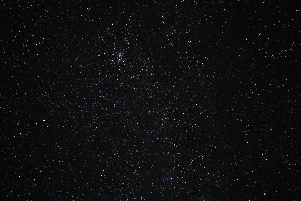 صورة لنجوم الفضاء