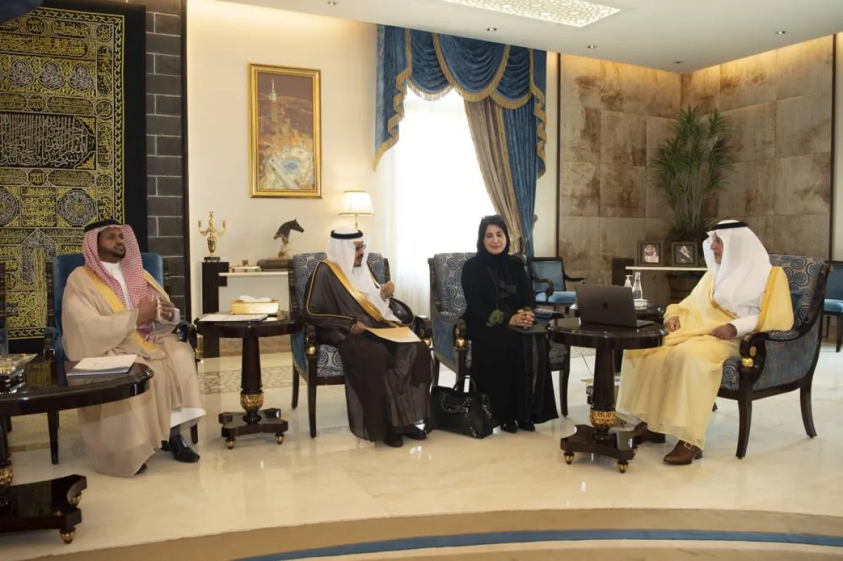 أمير مكة يشهد إعلان الفائزين بجائزته للغة القرآن