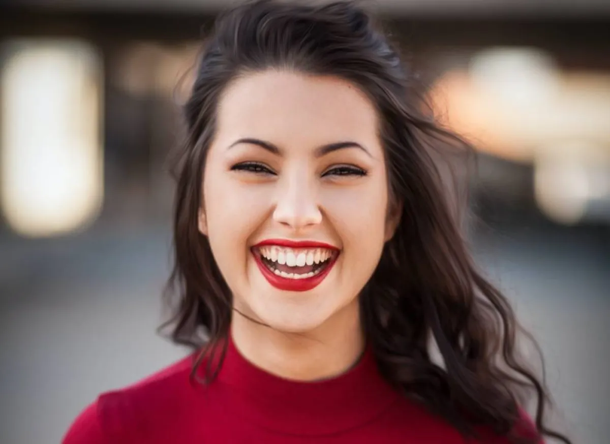 فوائد الضحك النفسية والجسدية لا تُصَدَّق