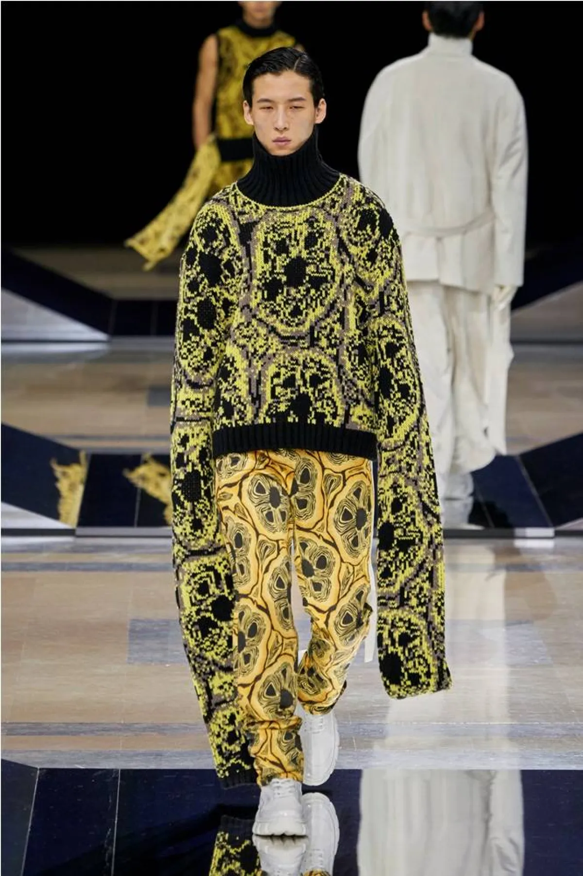 تنسيق كنزات صوف أوفر سايز للرجل من جو وان Joeone