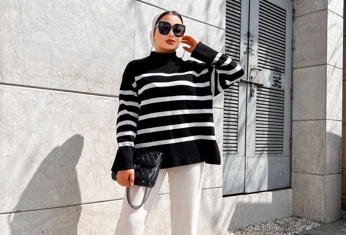 تنسيق البلوزة المخطّطة للمحجبات