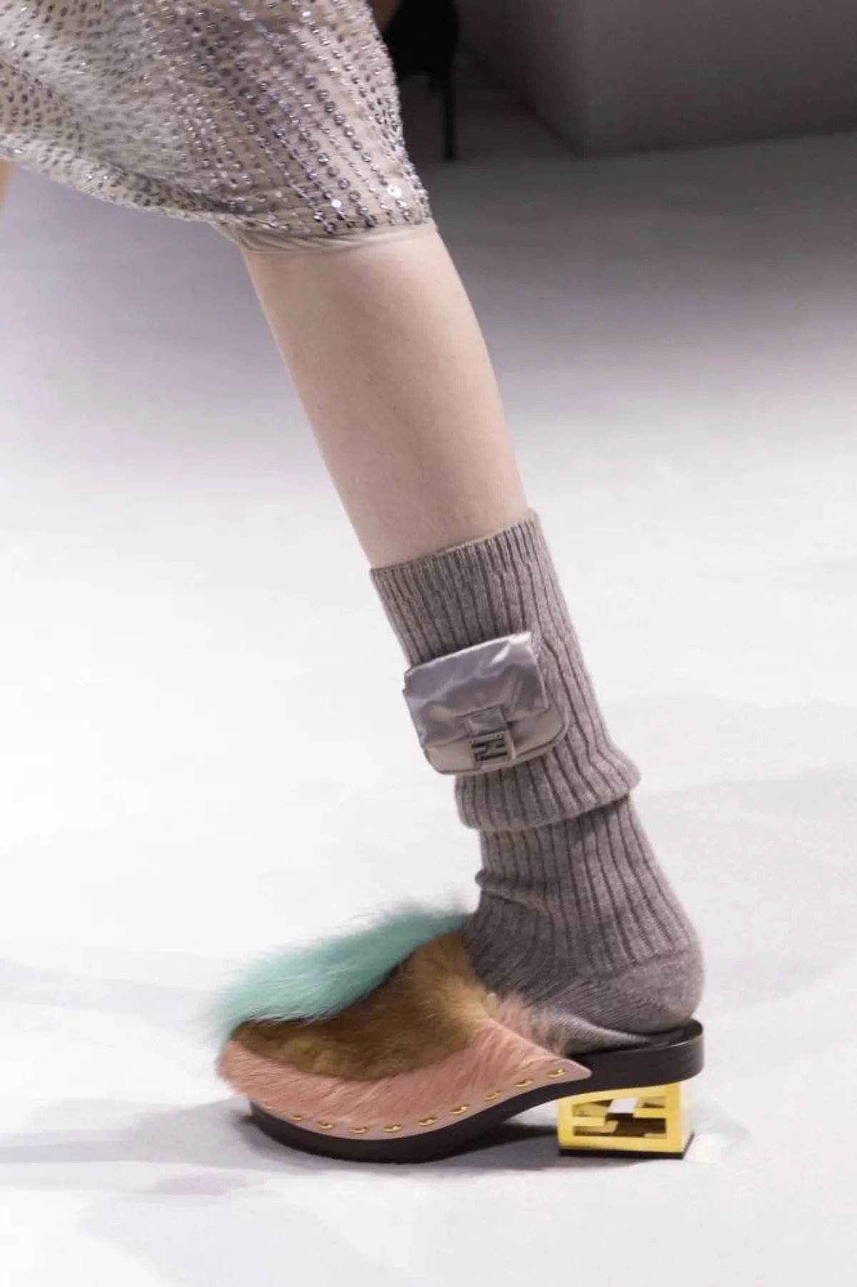 مجموعات عرض فندي باغيت Fendi Baguette 